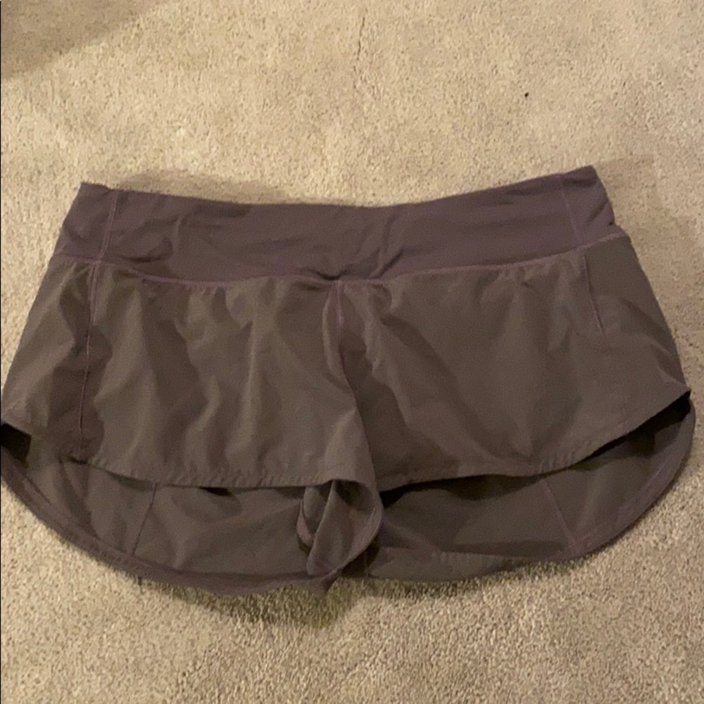 gray/purple lululemon speed up shorts 2.5” size 8